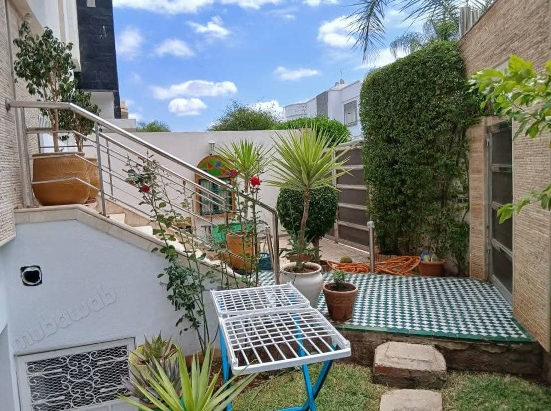 Villa Ryad Ain Chkef Fès 334m² Gebouwd Tuin Garage