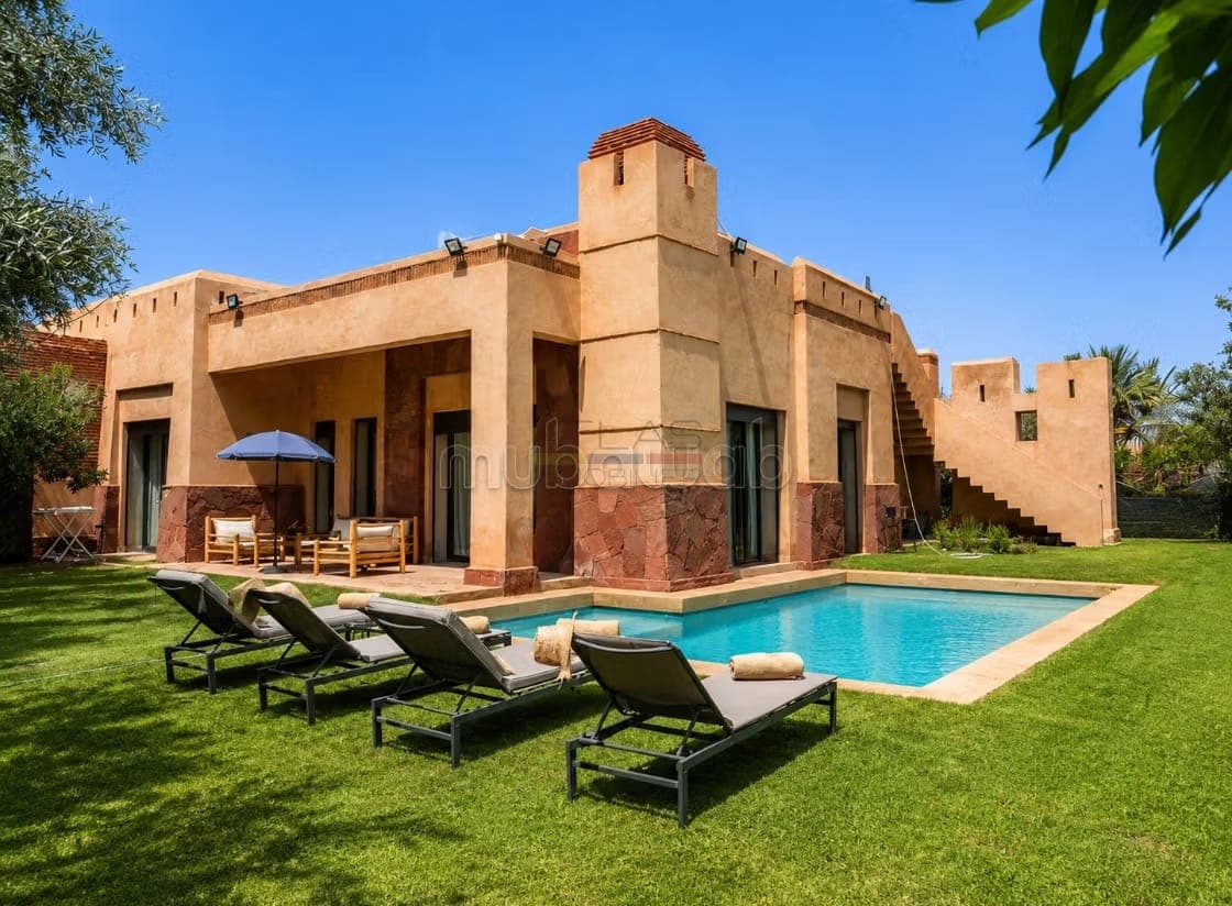 Furnished villa with private pool