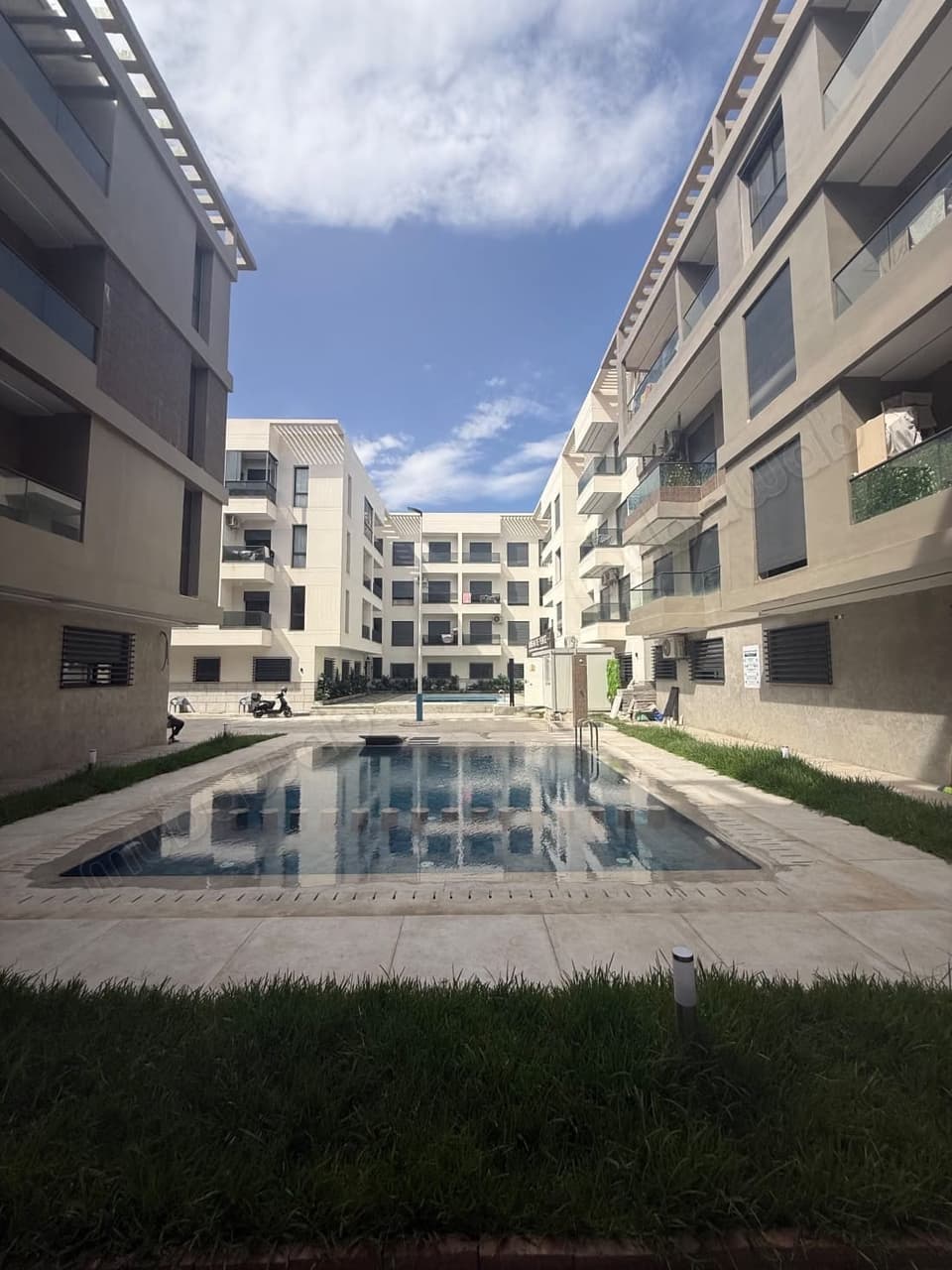 Vente d'un appartement à Mertil. Surface totale 55 m². Avec ascenseur et balcon