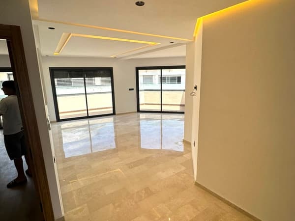 Empty apartment close to CFC