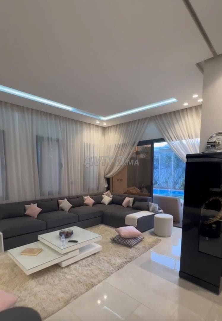 SALE CHIC VILLA IN HADDADA KENITRA