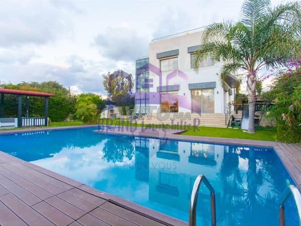 Belle villa de 1040m² à vendre à TANGER Jebilat.