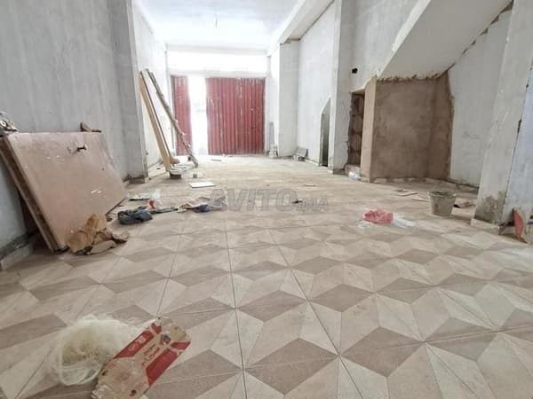 Magasin 150 m2 Mandarona près Bd qods