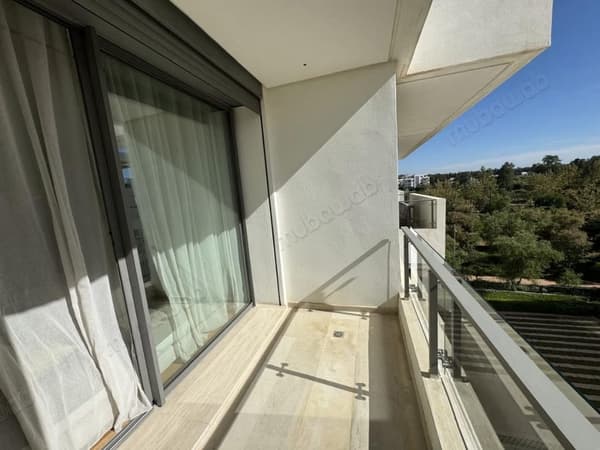 Bel appartement avec vue sur forêt à souissi