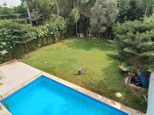 Upscale semi-detached villa for sale in Ville Verte. Plot area 571 m² and 300m² built…