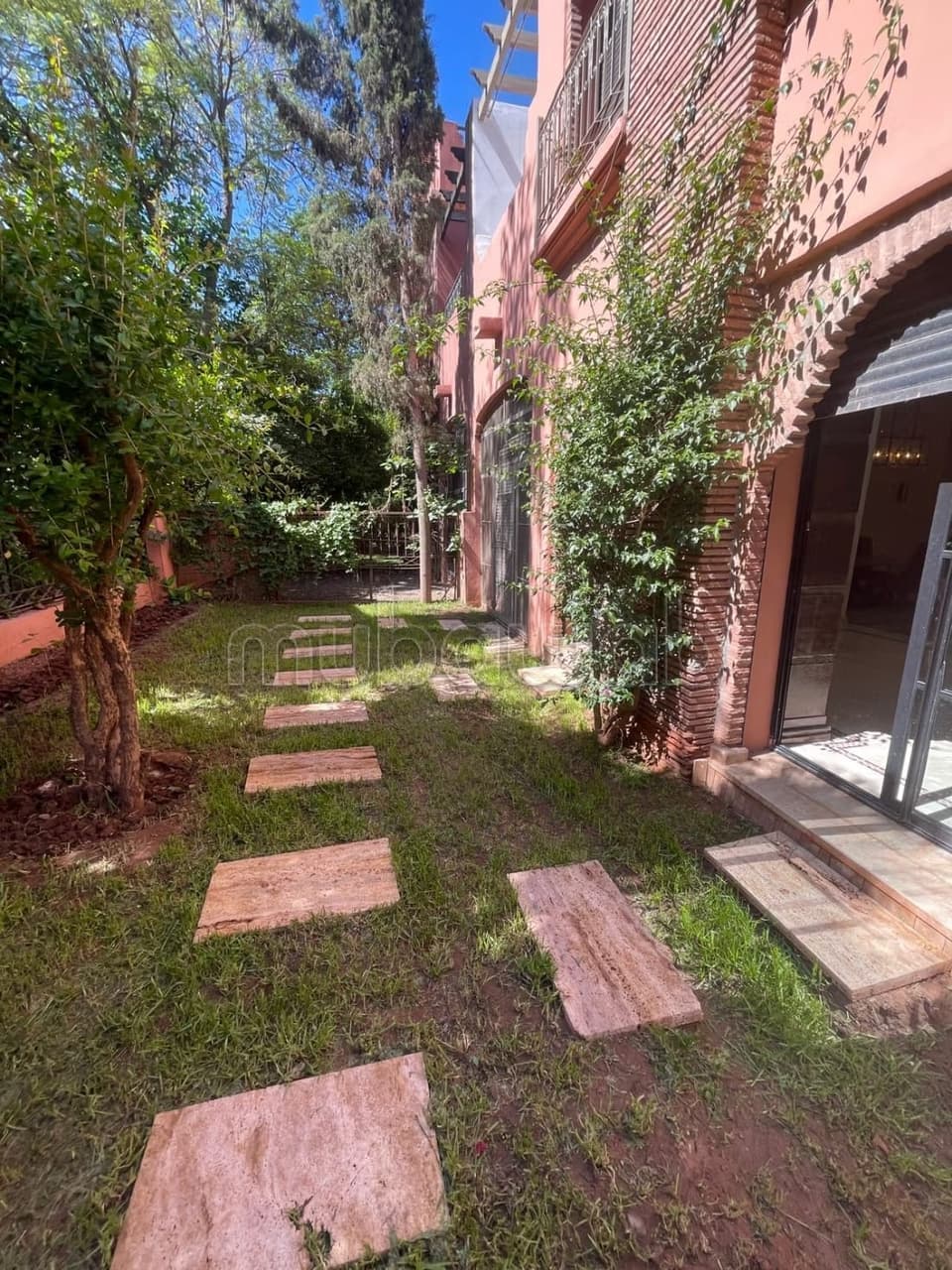 Villa titree 320m² 8km route fes