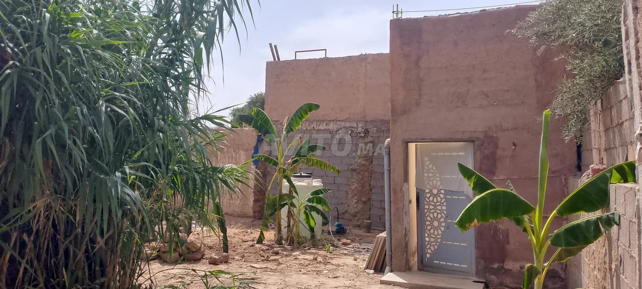 Haus zum Verkauf an der طريق أگفاي