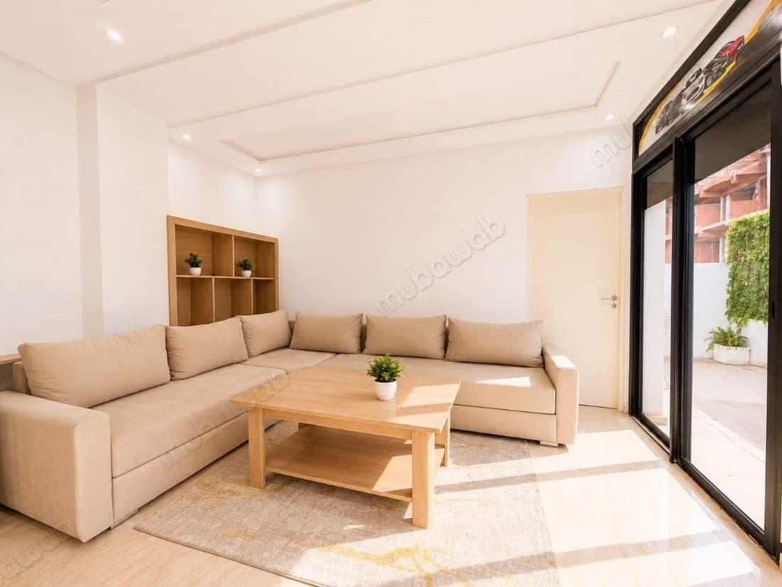 Joli appartement a louer a gueliz longue duree