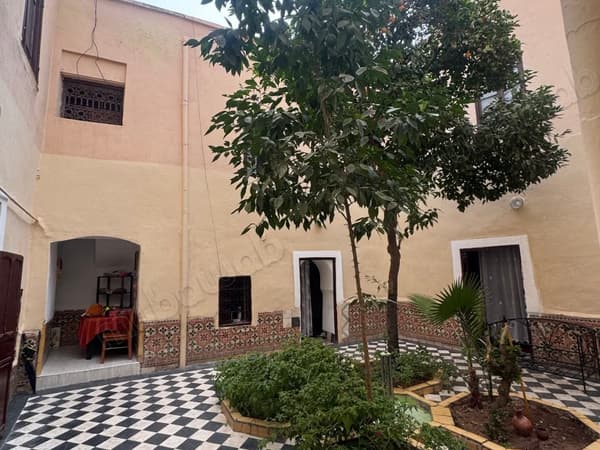 Riad a rénover 172 m2 au sol /titre foncier