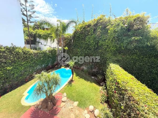 Villa zu vermieten 400 m², 3 Schlafzimmer Ain Diab Extension Casablanca