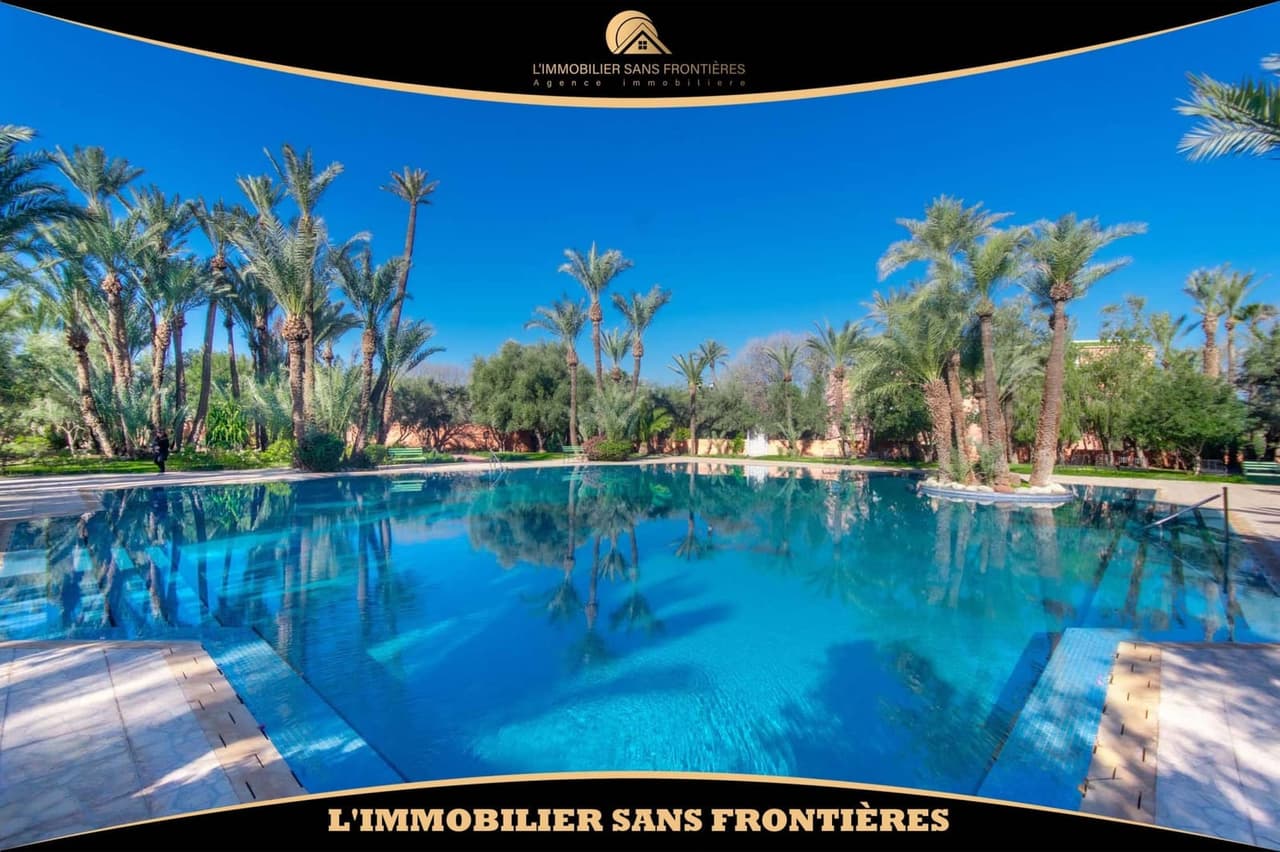 Piso en alquiler en Palmeraie, Marrakech: Jardín privado, piscina comunitaria, 111 m²