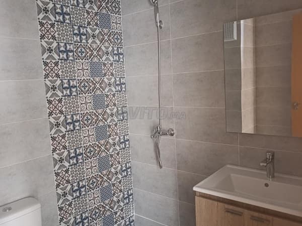 Appartement à vendre complexe Marwa gare routière étage 4 sans intermédiaire