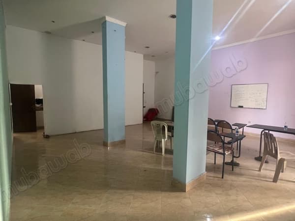 Magasin avec cave à louer de 210m² au quartier El Houda