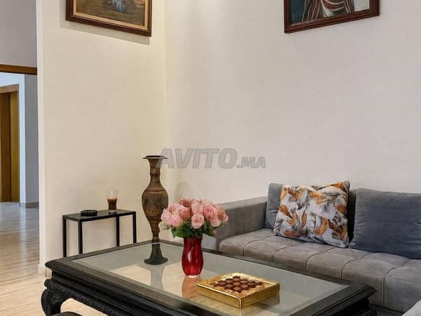 Appartement te huur 345 m² in Rabat