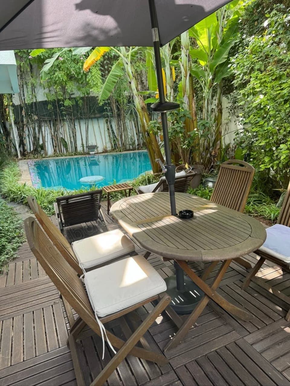 Maison de haut standing à vendre à Oasis. 4 chambres. Jardin et terrasse