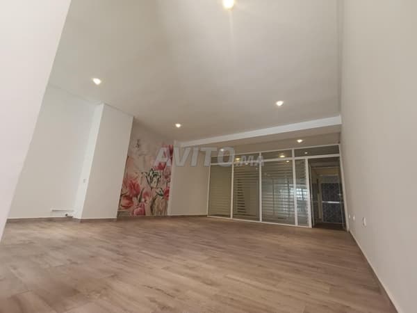 Local commercial et bureau en plein Racine
