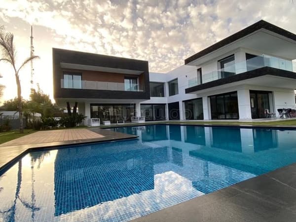 À Vendre: Superbe Villa à Souissi – Rabat