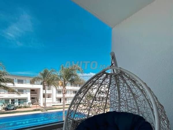 Piacevole appartamento con vista mare e piscina