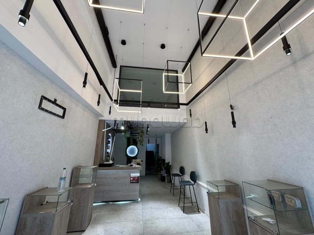 Local Commercial 150 M² Prime Californie