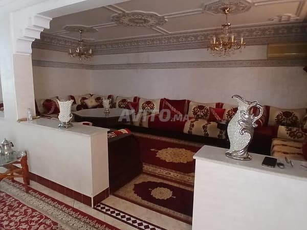 Ruime gemeubileerde villa te koop