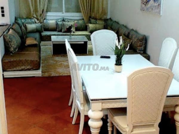 فيلات كبيرة للبيع في وسط مدينة إفران
