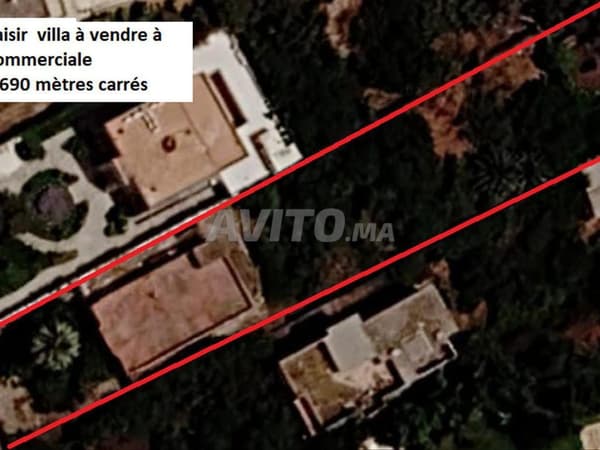 Super Terrain de 1690M² à vocation commerciale