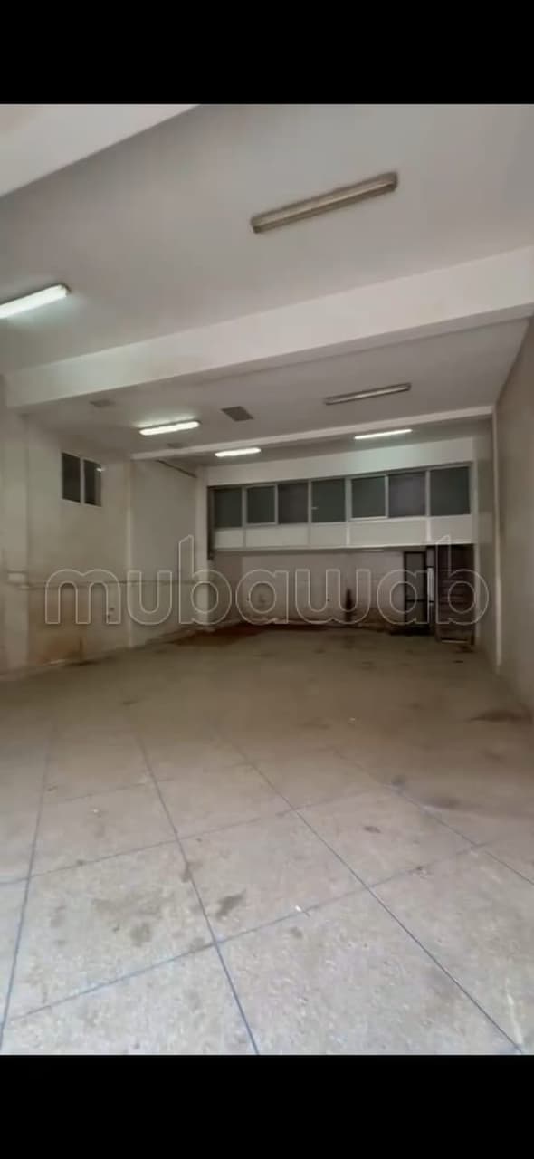 Louez ce local commercial à Route de Safi. Surface de 190 m²
