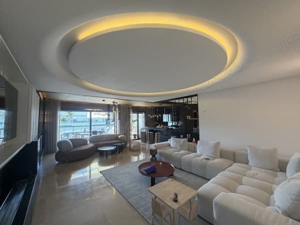T4 221m² 3 chambres et chambre de personnel