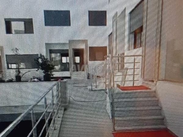 triplex رائع مساحته 250 م² للبيع في الهرهورة