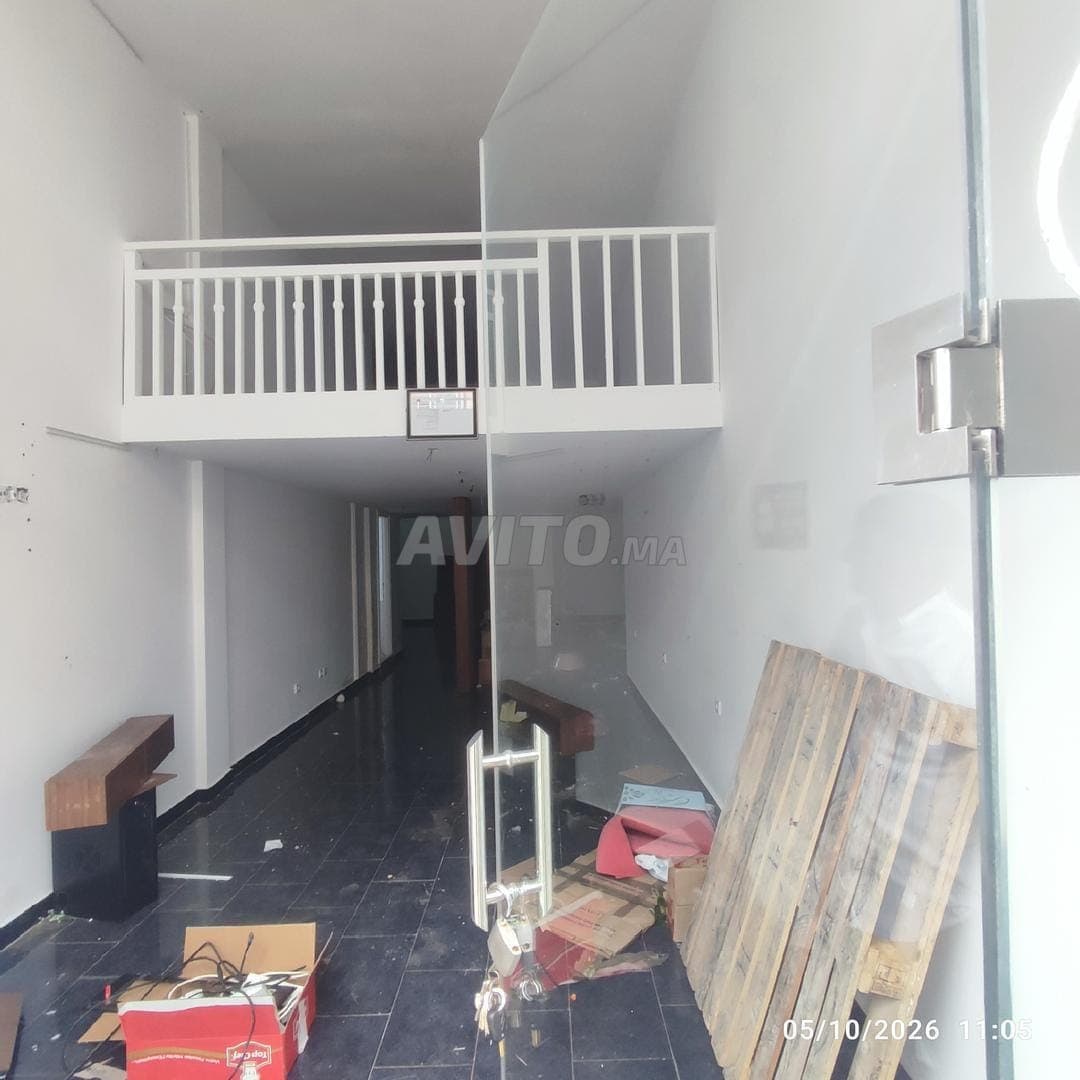 Commercieel pand te huur, 100 meter