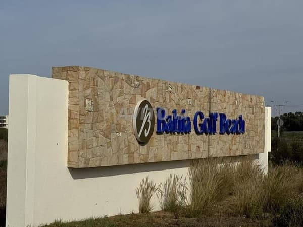 Upscale apartment in Bahia Golf Beach