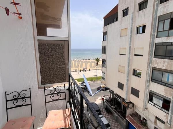 Gemeubileerd appartement met zeezicht te koop in Martil – 67 m² + balkon van 2 m² – 4e verdieping