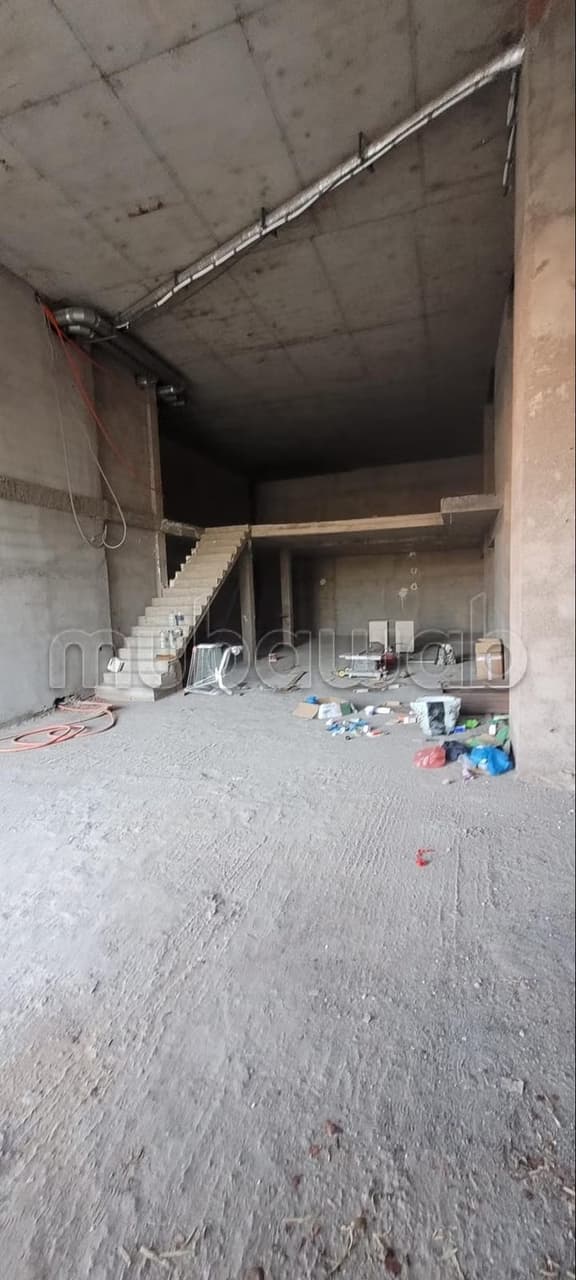 Commercial Space for Sale on Boulevard Med 6. Area of 210 m²