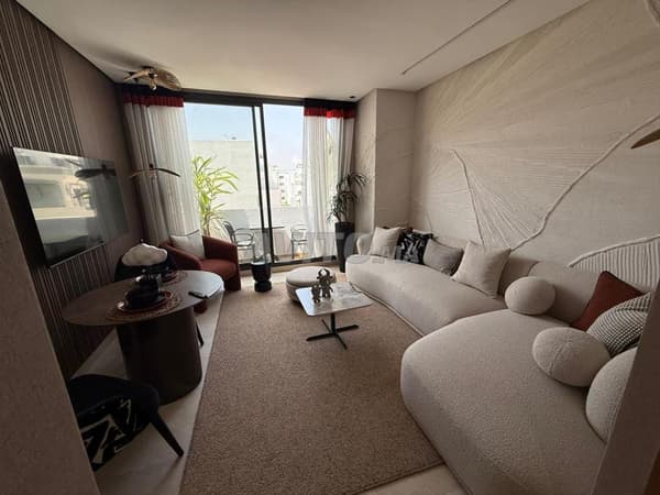 Upscale Studio, Separate Kitchen, Top Floor
