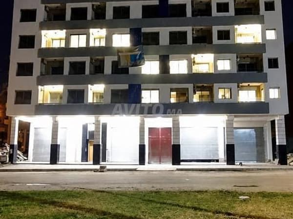 Lokal Gewerbefläche 106 m² plus 55 m² Zwischengeschoss Bouznika