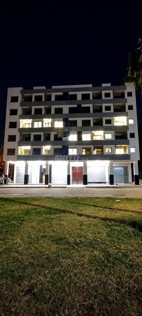 Lokal Gewerbefläche 106 m² plus 55 m² Zwischengeschoss Bouznika