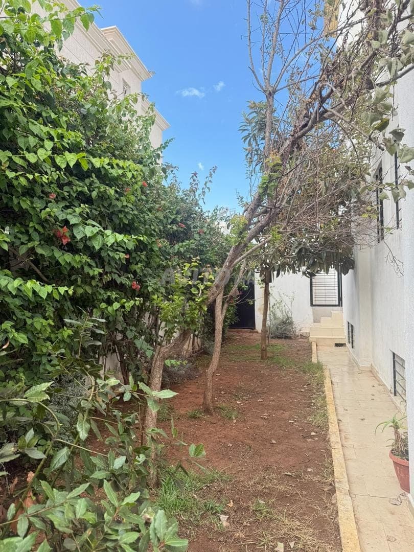 Villa vrijstaand te koop in Al Wifaq