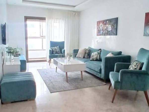 À louer jolie appartement 2 chambres avec terrasse