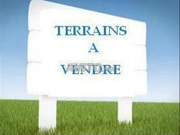 A vendre terrain de1700m2 situe au cœur deSouissi