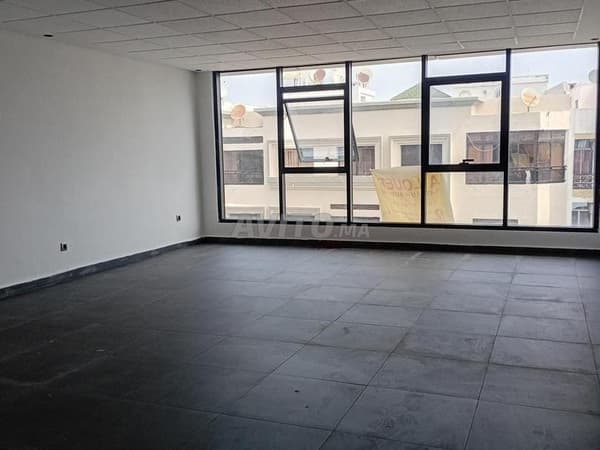 Bureaux à louer aux Hôpitaux – 50m²