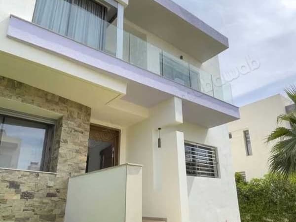 Villa à Louer de 367.0 m² à Dar Bouazza, Tamaris1
