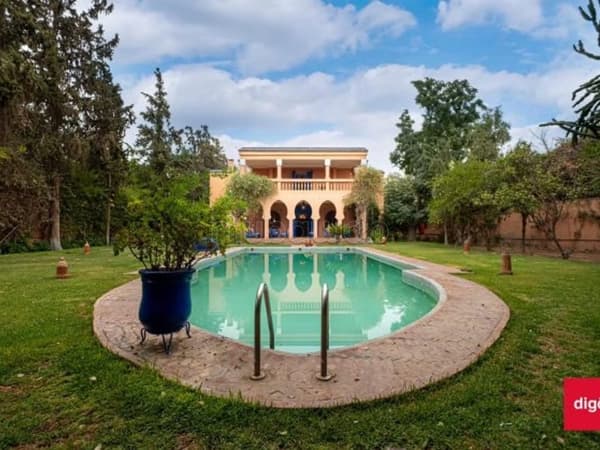 For sale Large Villa with pool and large garden, Targa, Marrakech