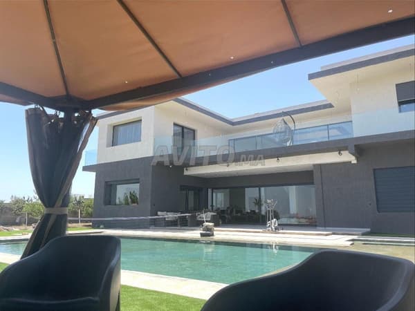 Ferme de Luxe Titrée sur 1.4 Hectare – Benslimane