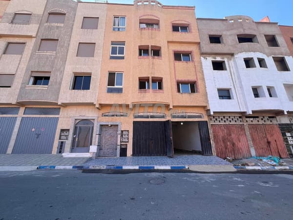 House 120m² ground floor commercial with 3 floors for sale in Bouznika