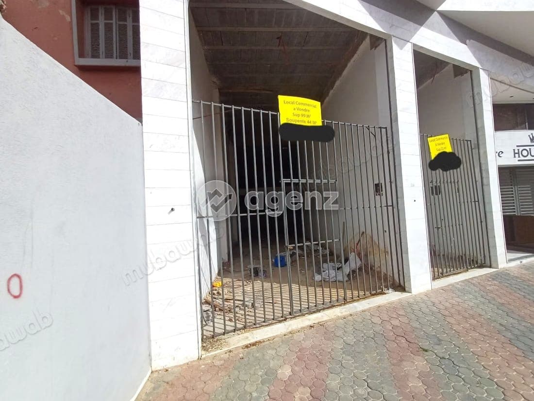 Commerce à vendre 143 m² Aïn Sebaâ Casablanca