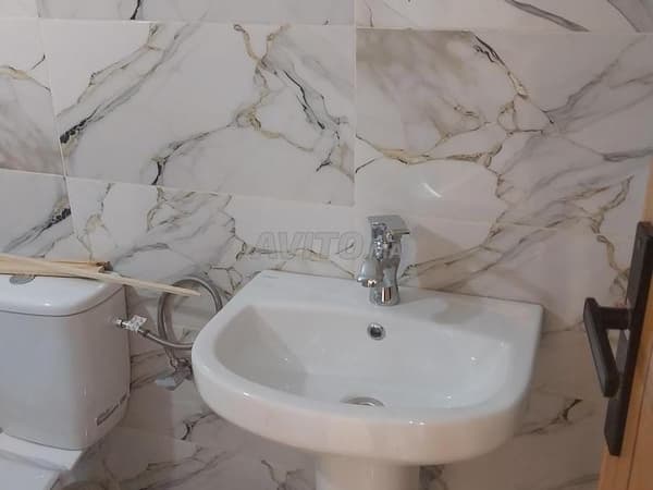 APPARTEMENT BIEN FINI A VENDRE avec daame