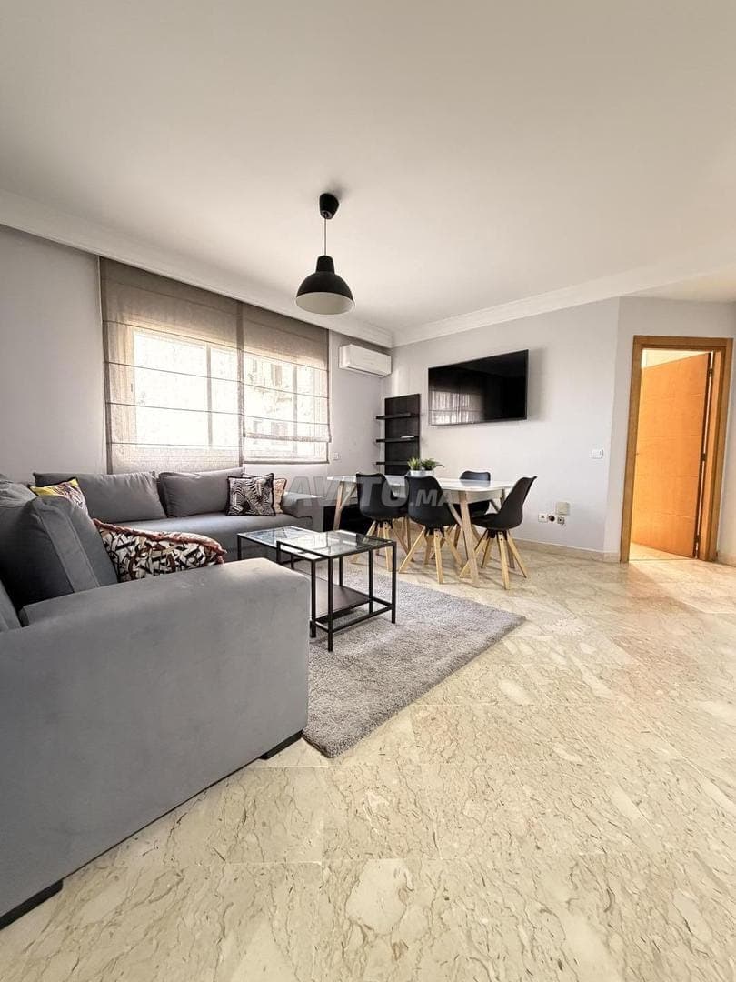 Studio meublé ensoleillé à louer