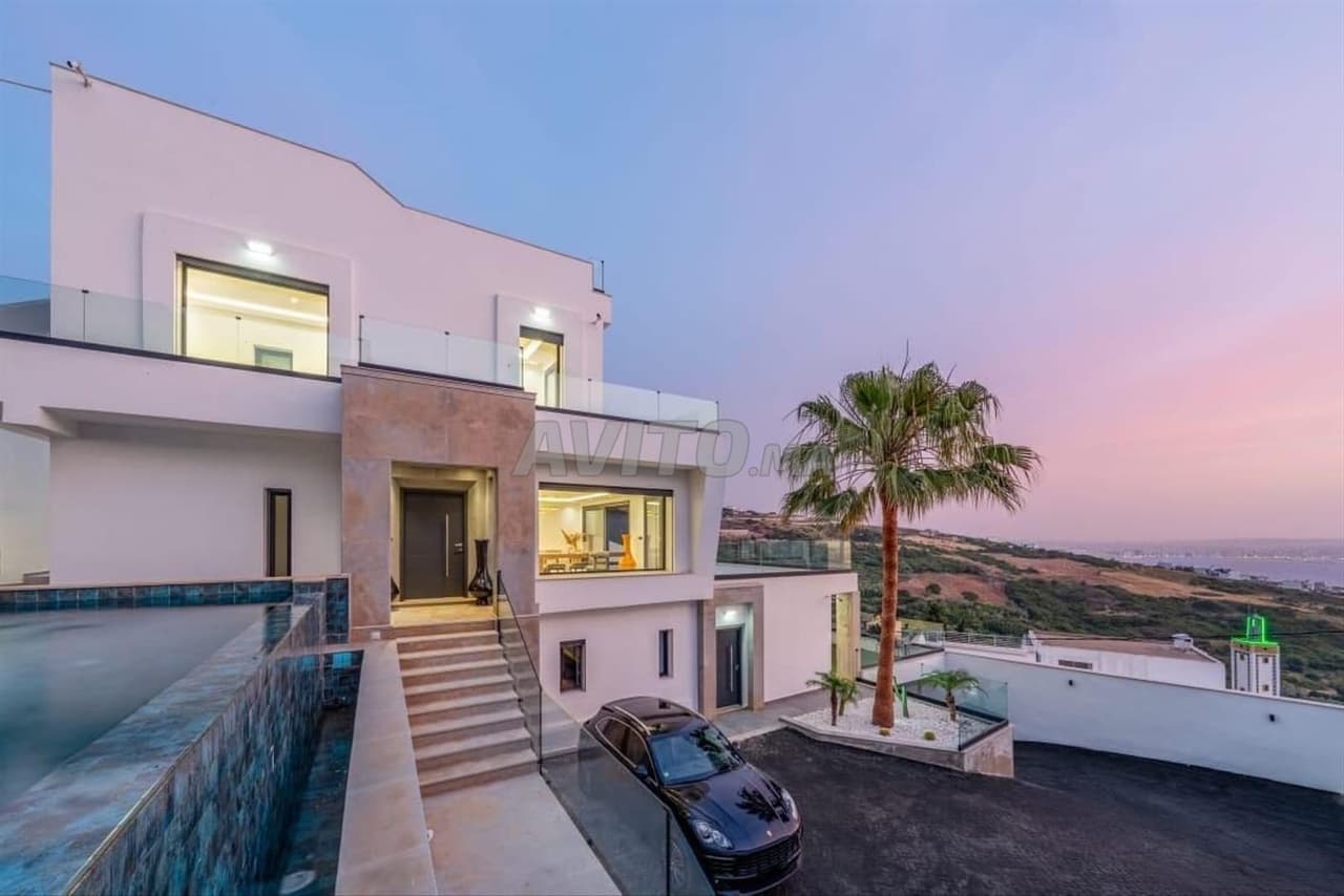 Two Pools Villa for sale in Tangier 350m²