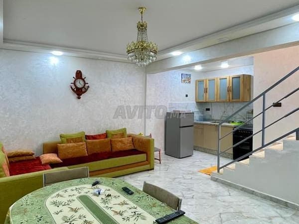 Studio for rent 54 m² in villa basement