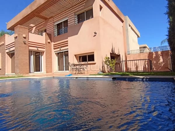 Jolie villa a Louer meublée